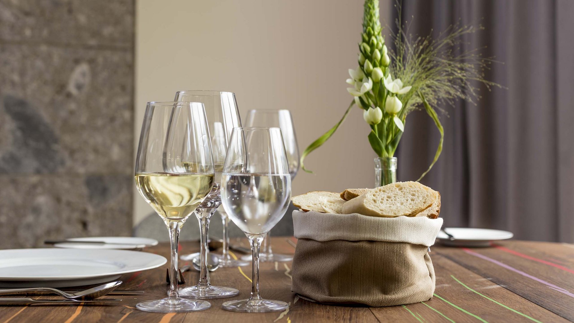 Ihr Restaurant in Garmisch mit Panoramablick Ihr Restaurant in Garmisch mit Panoramablick