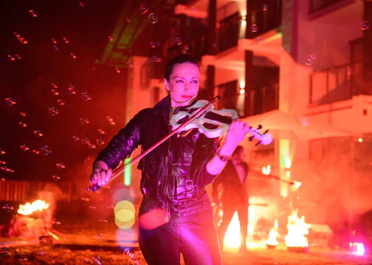 Ihr Restaurant in Garmisch mit Panoramablick Ihr Restaurant in Garmisch mit Panoramablick