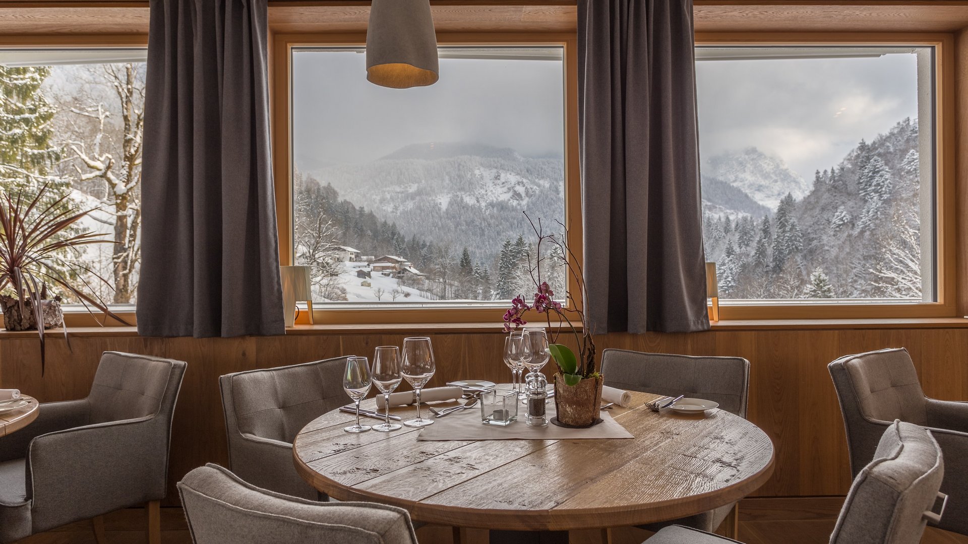 Ihr Restaurant in Garmisch mit Panoramablick Ihr Restaurant in Garmisch mit Panoramablick