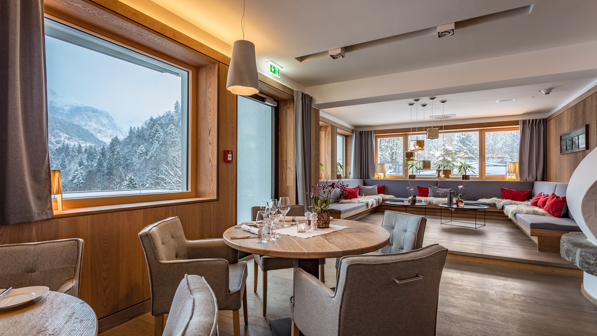 Ihr Restaurant in Garmisch mit Panoramablick Ihr Restaurant in Garmisch mit Panoramablick